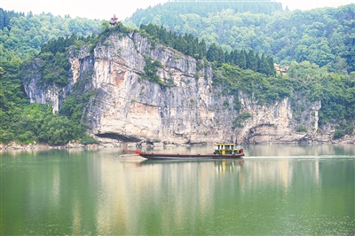 加強(qiáng)排污口監(jiān)管，把好“最后一關(guān)”.jpg